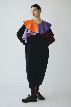 ［予約］Ruffle knit dress