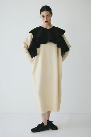 ［予約］Ruffle knit dress
