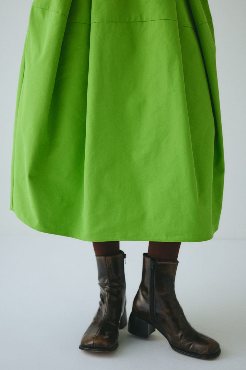 新品タグ付!HeRIN.CYE リサイクルナイロンスカート カーキ 変形 HeRIN.CYE | Switching cocoon skirt (スカート(ロング) ) |SHEL