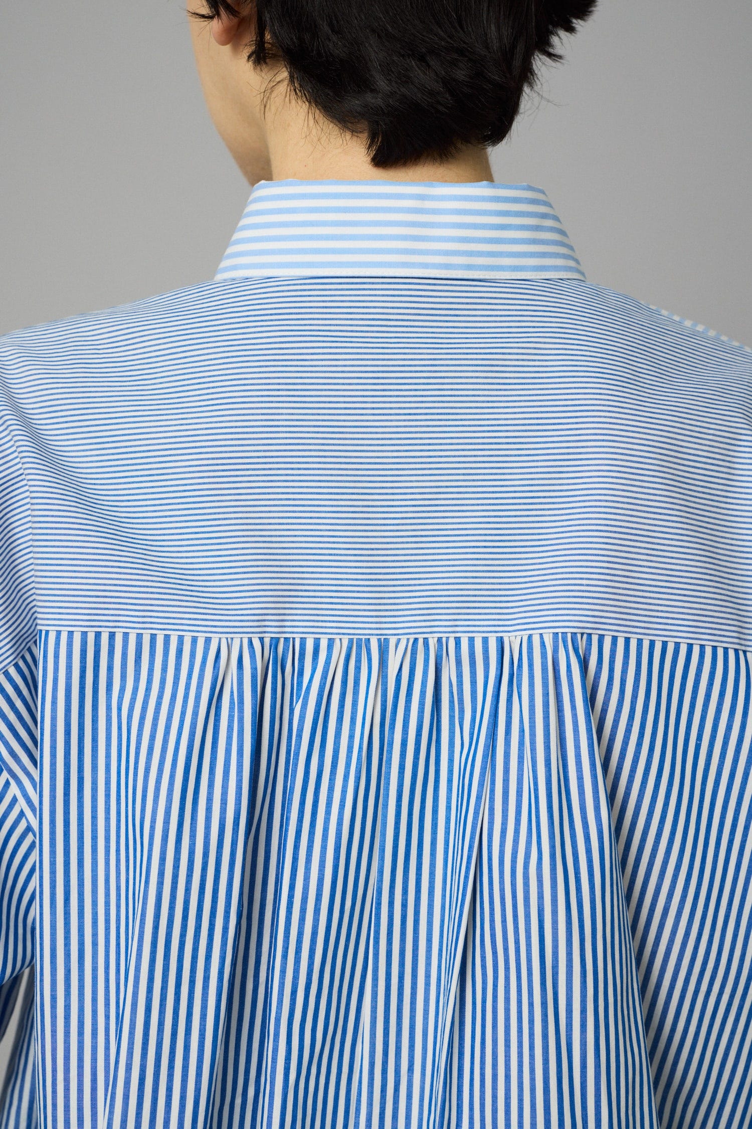 A line over shirt 柄BLU FREE