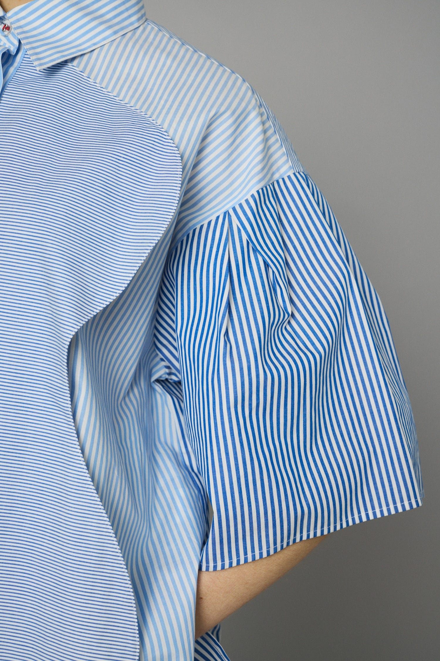 A line over shirt 柄BLU FREE