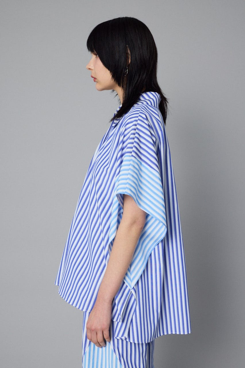 Pull over tops 柄BLU FREE