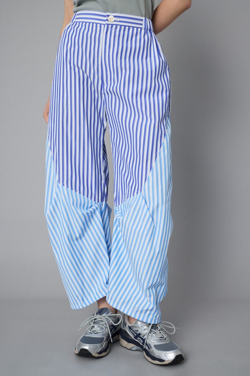 Tuck easy pants 柄BLU 36