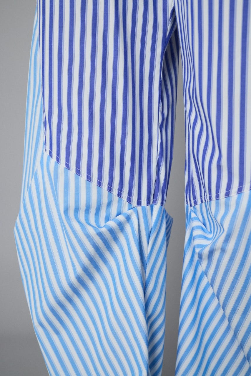 Tuck easy pants 柄BLU 36