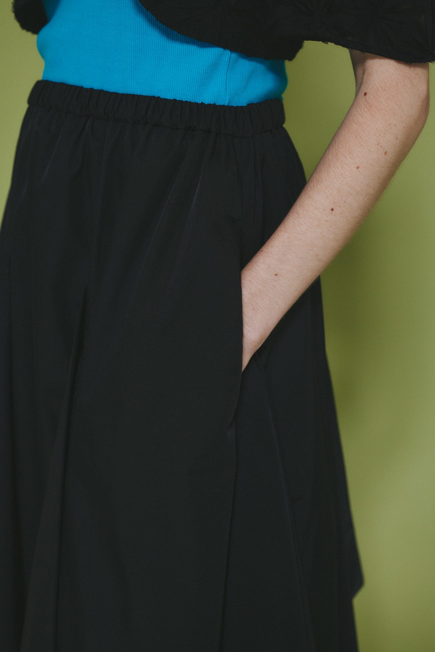 Triangle skirt BLK FREE