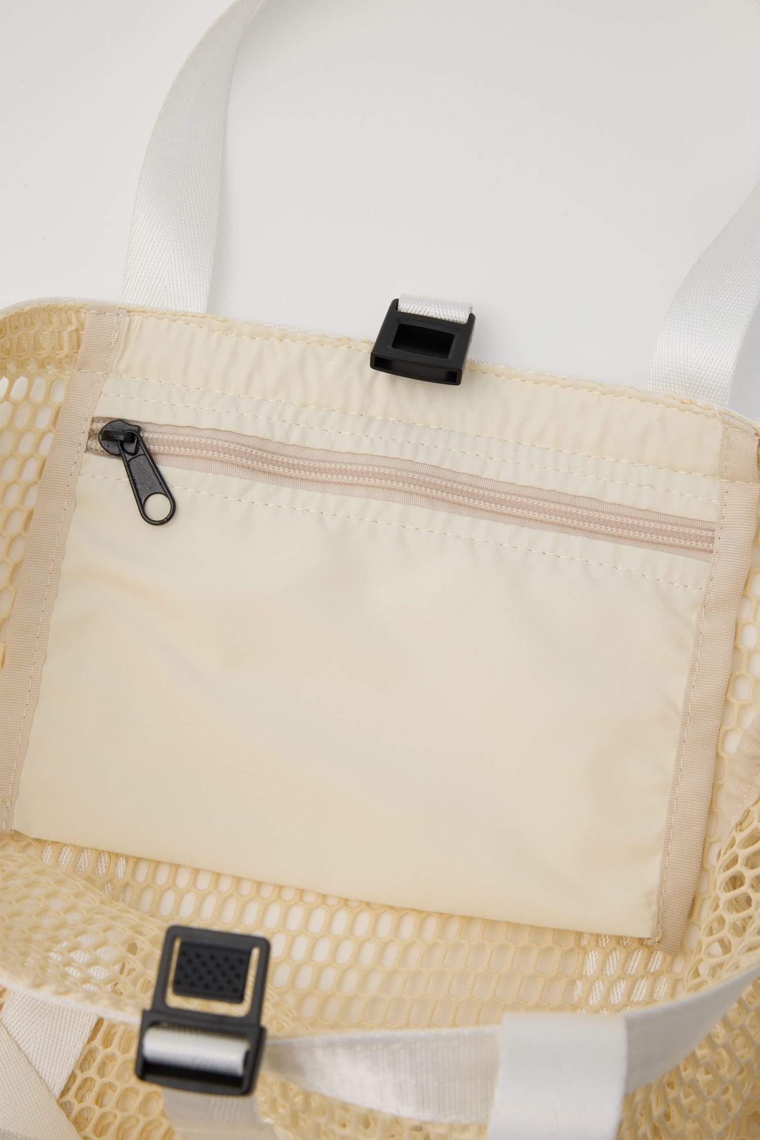 Mesh bag O/WHT FREE