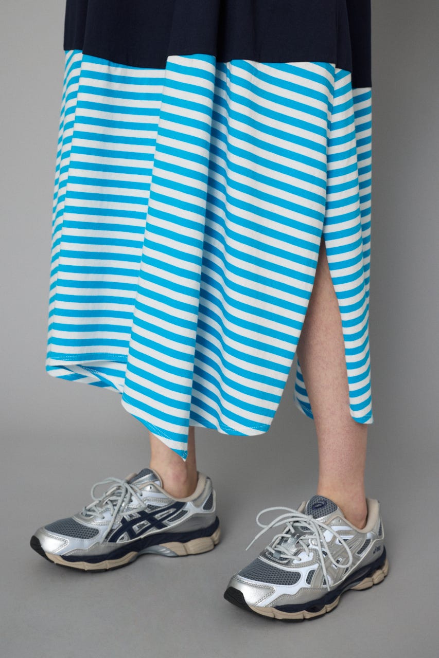 Border hem one piece NVY FREE