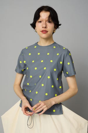 Conpact cut tops