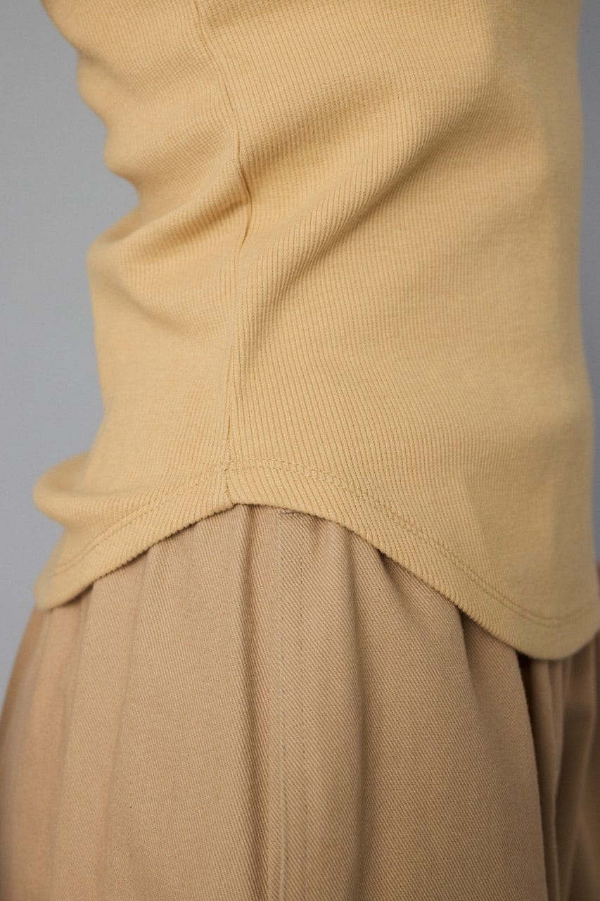 H tank top BEG FREE