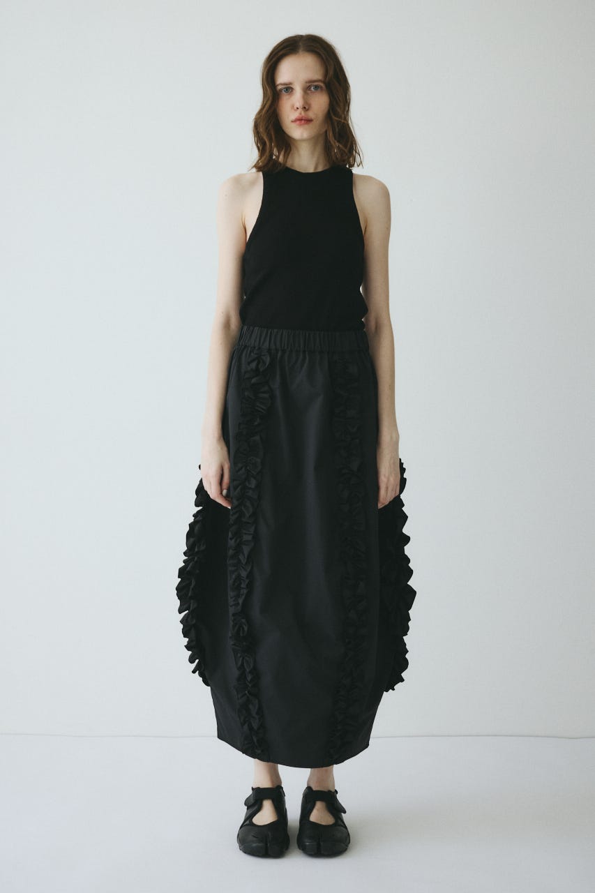 【ポイントアップ+4％対象商品】［予約］Frill cocoon skirt BLK FREE