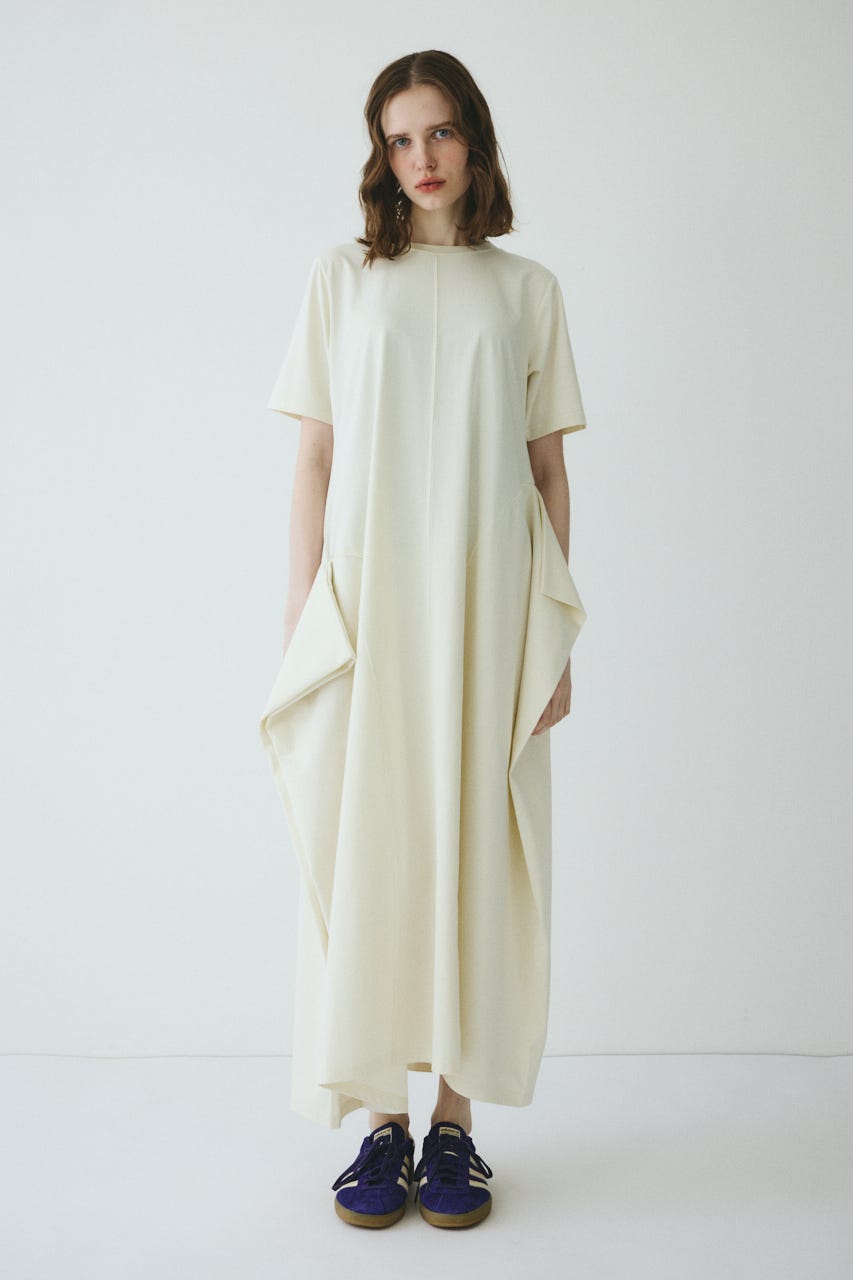 【ポイントアップ+4％対象商品】［予約］Deformation flare cut onepiece O/WHT FREE