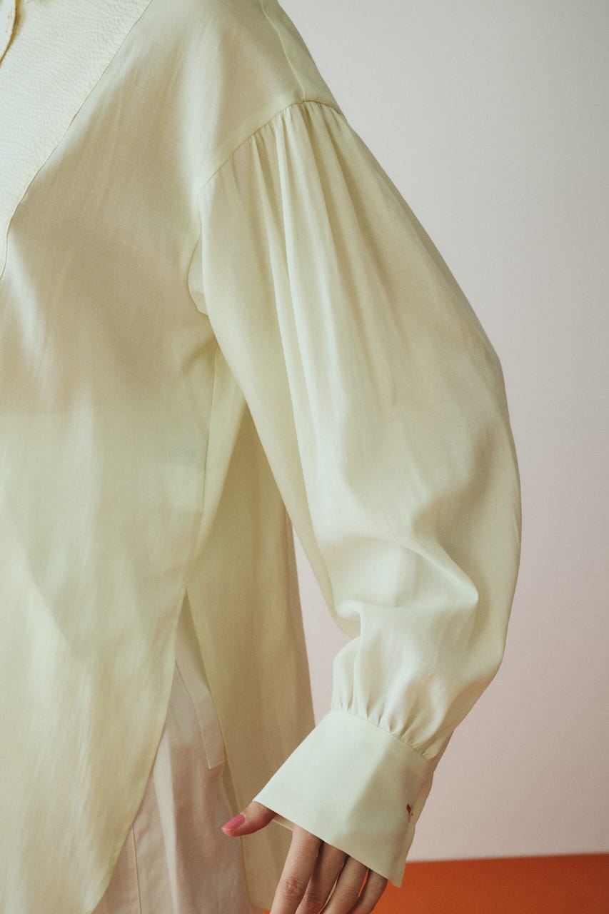 Round hem shirt O/WHT FREE