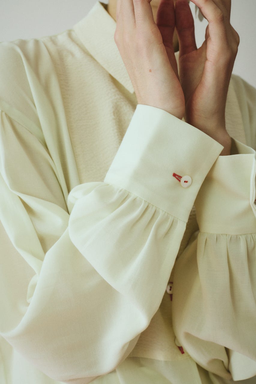 Round hem shirt O/WHT FREE