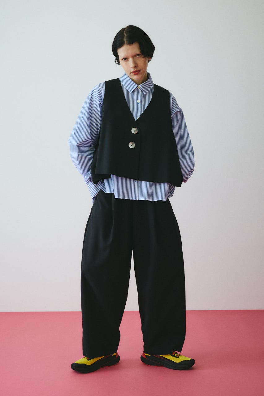 ［予約］A line vest BLK FREE