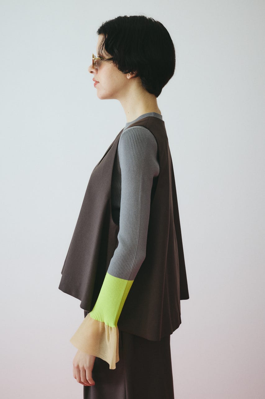 ［予約］A line vest BRN FREE