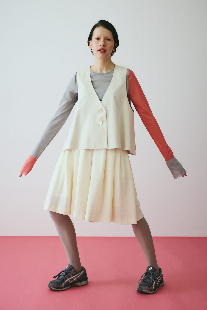 ［予約］A line vest O/WHT FREE