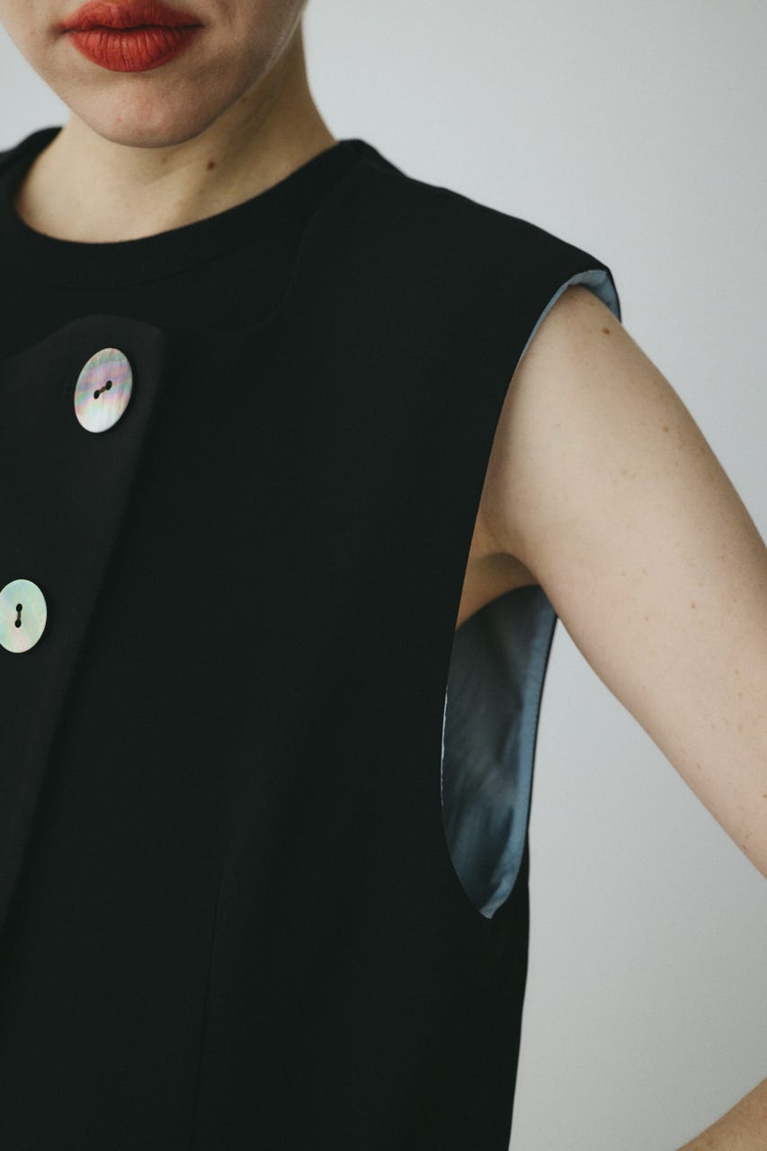 Wave neck vest BLK FREE