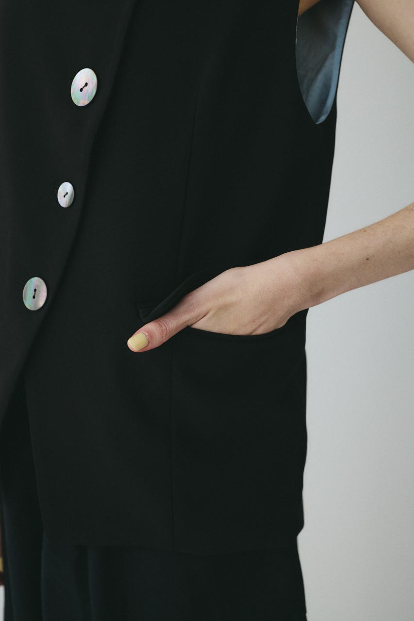 Wave neck vest BLK FREE