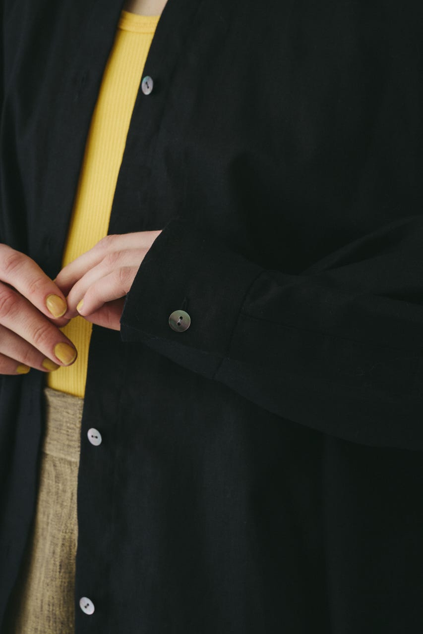 ［予約］Back shirring shirt BLK FREE