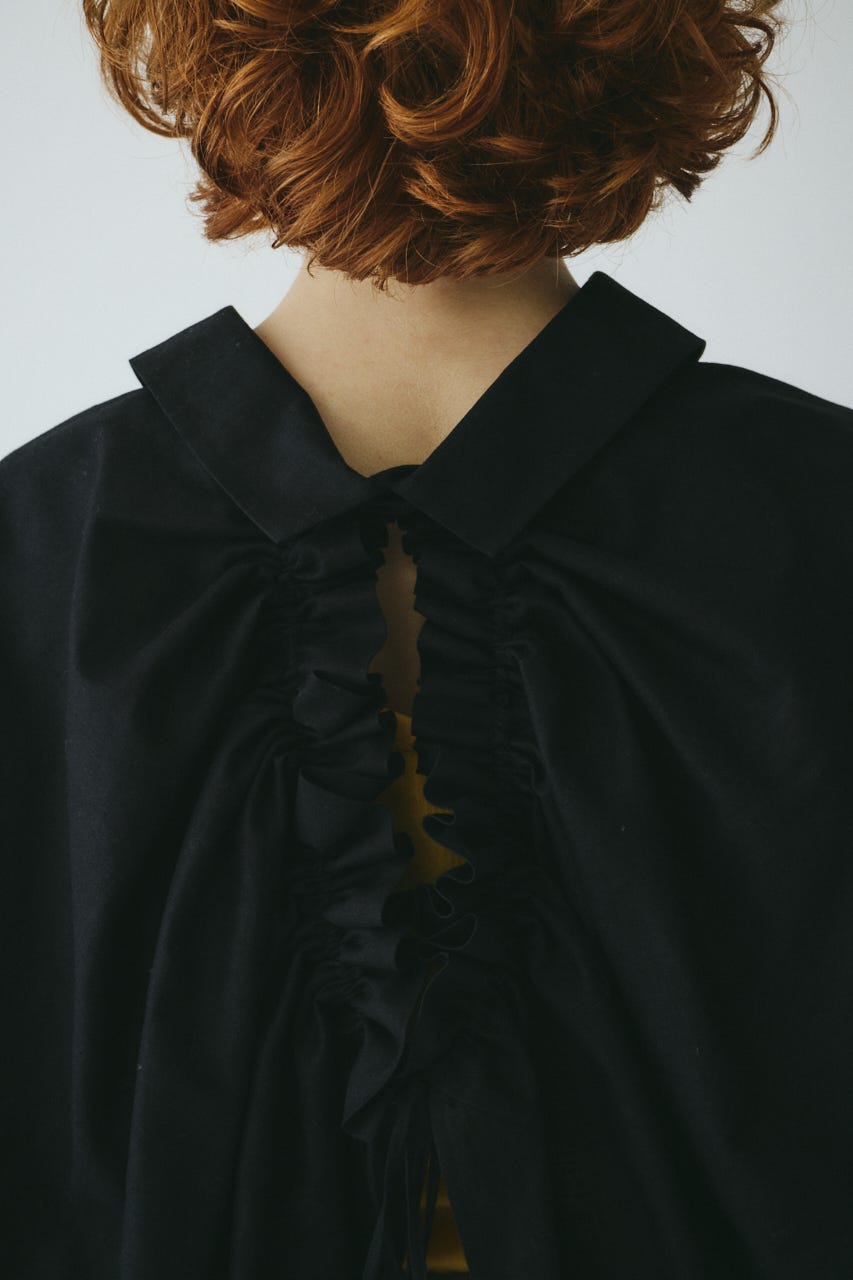 ［予約］Back shirring shirt BLK FREE