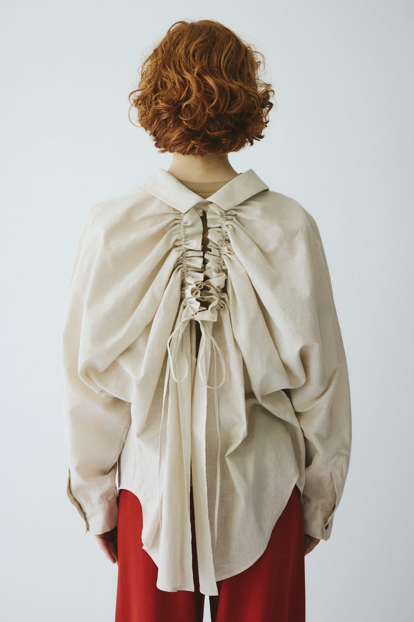 ［予約］Back shirring shirt L/BEG FREE