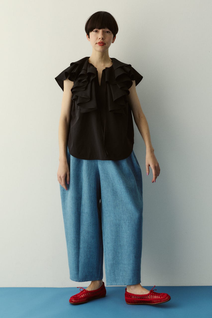 ［予約］Ruffled blouse BLK FREE