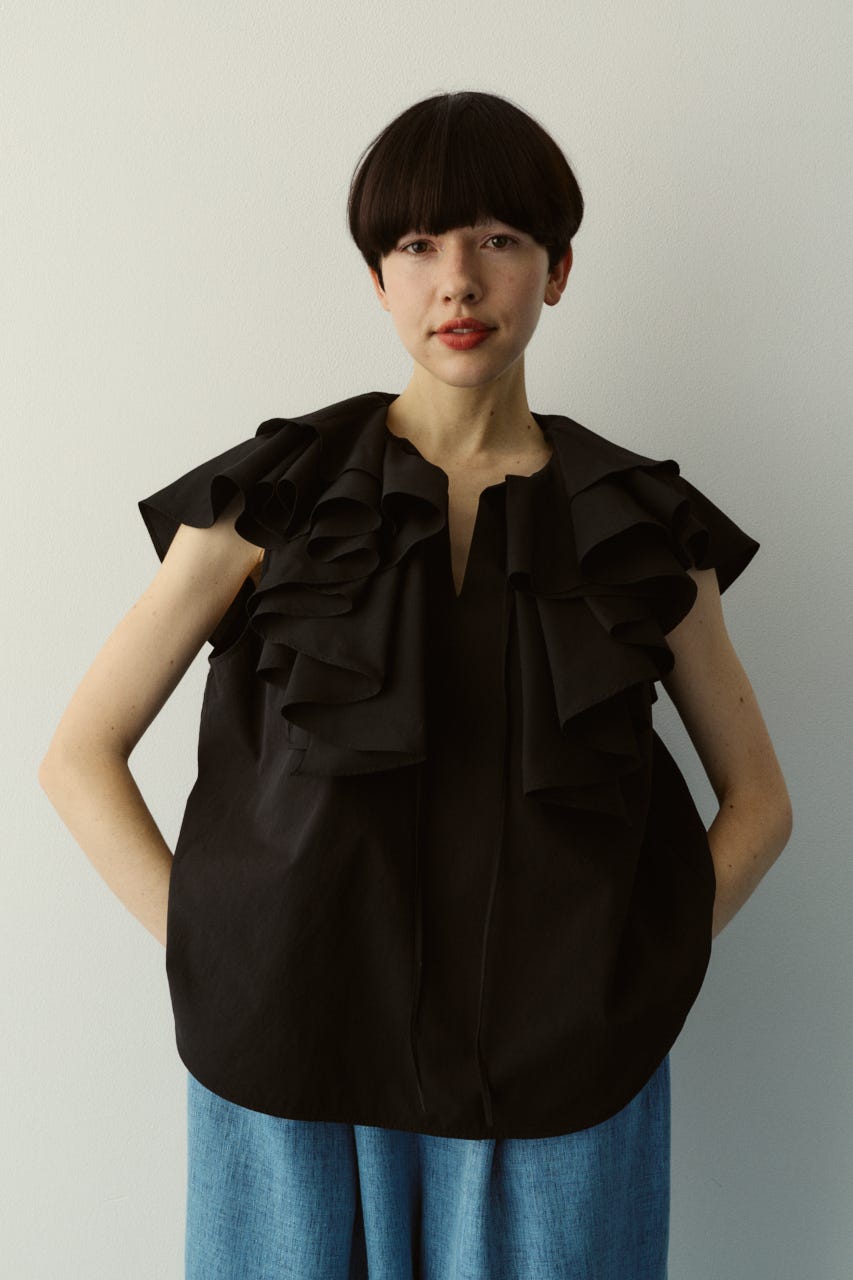 ［予約］Ruffled blouse BLK FREE