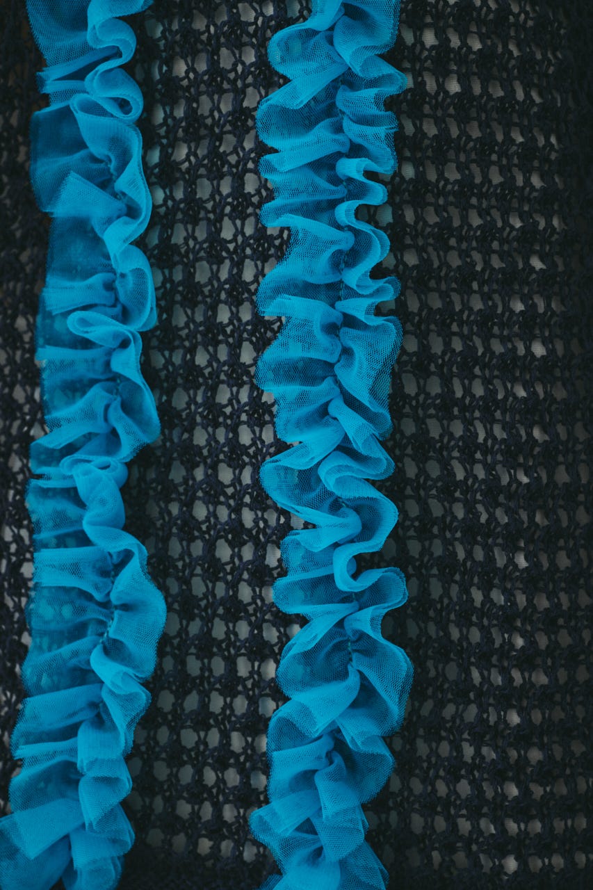 ［予約］Frill mesh cardigan NVY FREE