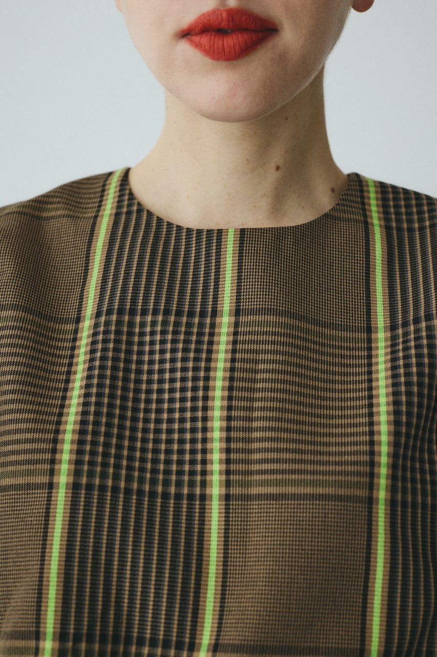 Volume sleeve tops 柄BRN FREE