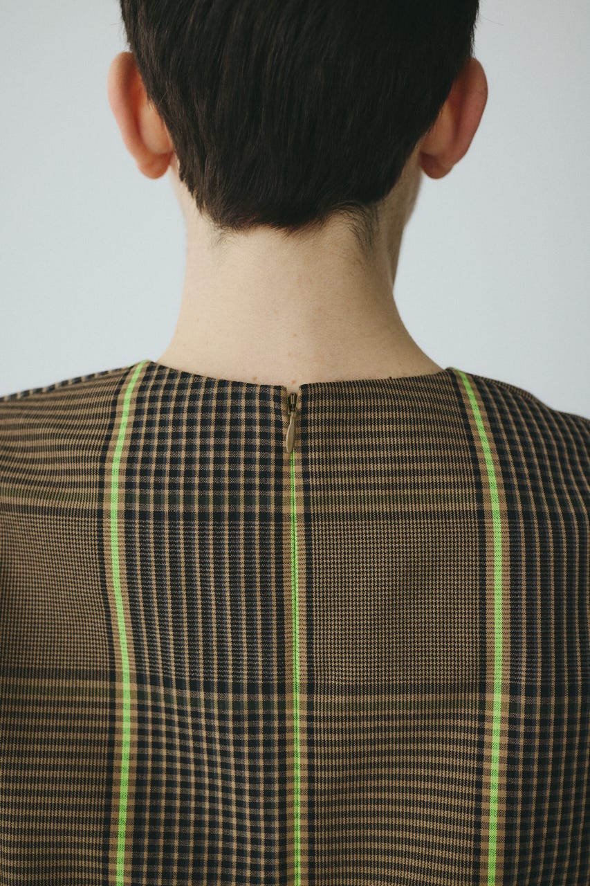 Volume sleeve tops 柄BRN FREE