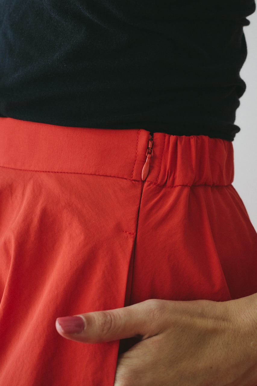 ［予約］Double hem skirt RED FREE