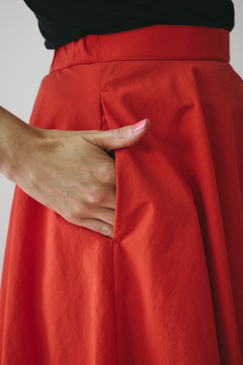 ［予約］Double hem skirt RED FREE