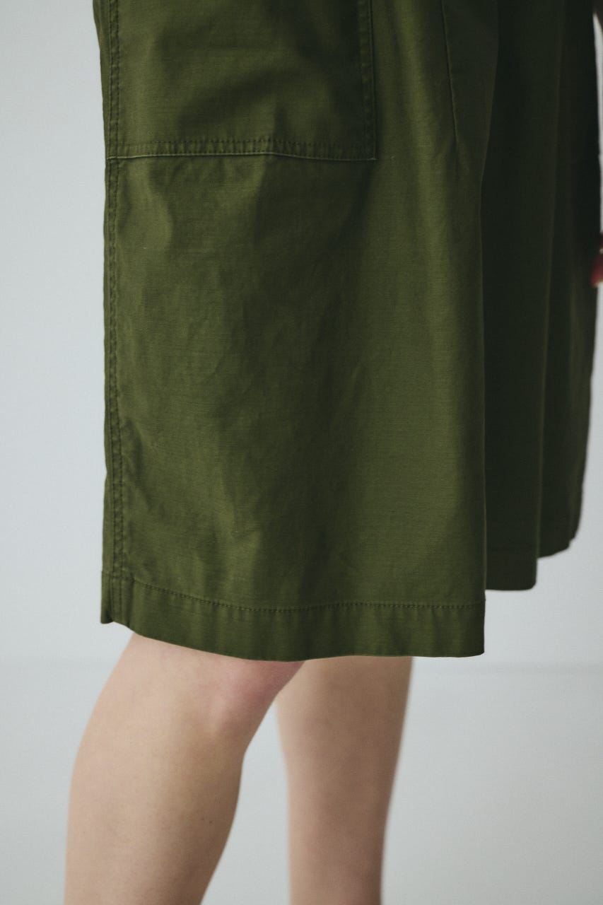 Round form baker half pants KHA 38