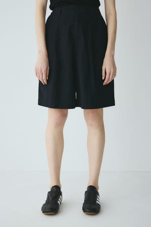 Round form baker half pants