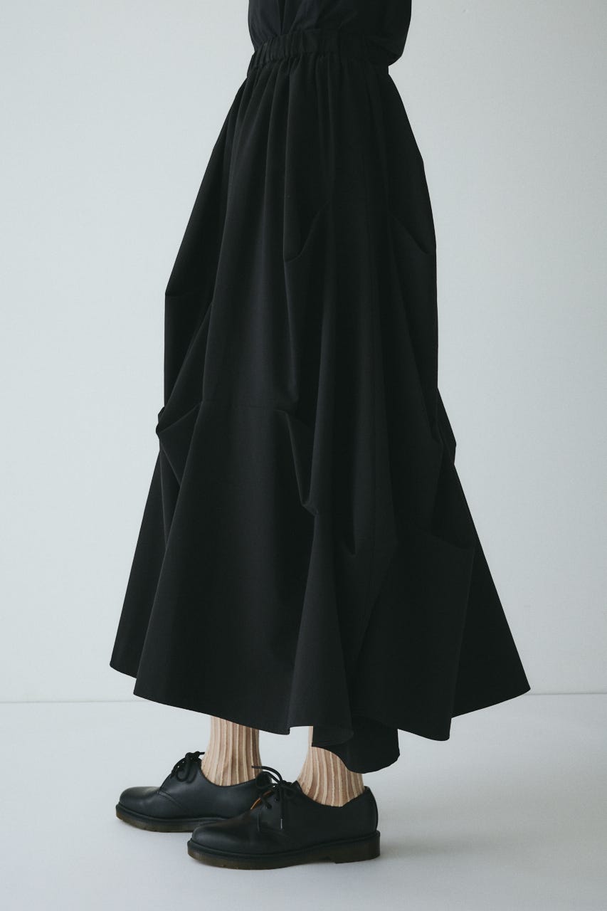 CLO Many tuck volume skirt BLK 38