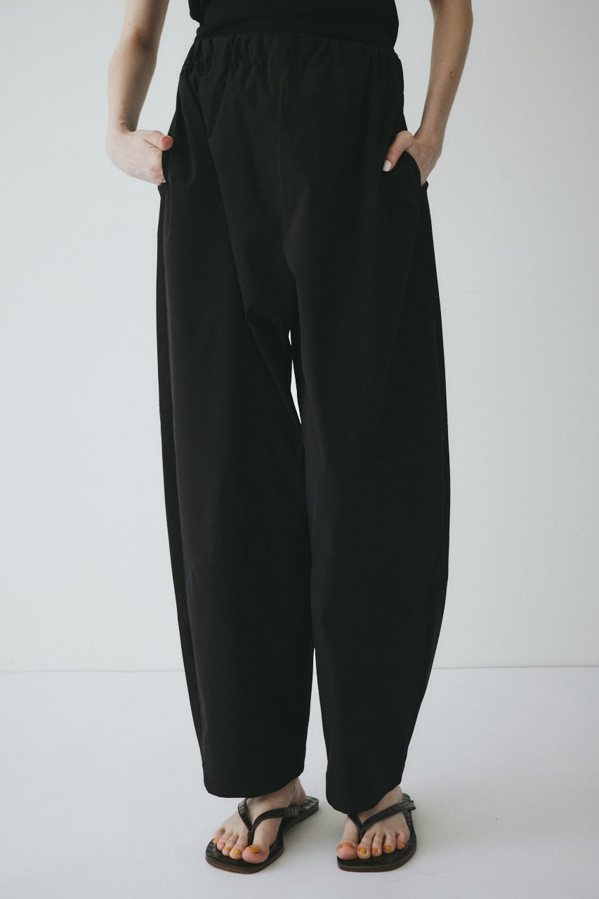 ［予約］Switching cocoon pants BLK 38