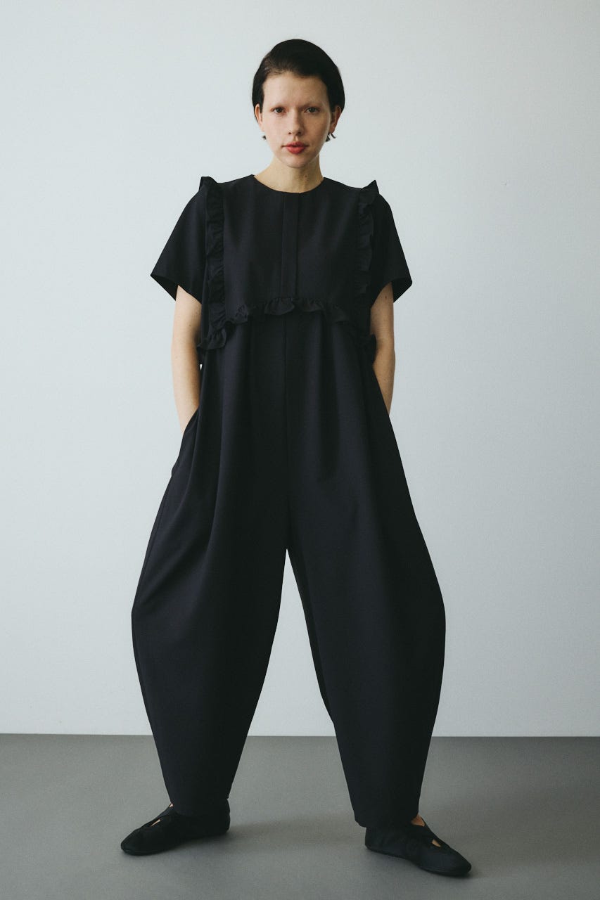 CLO Frill all in one BLK 38