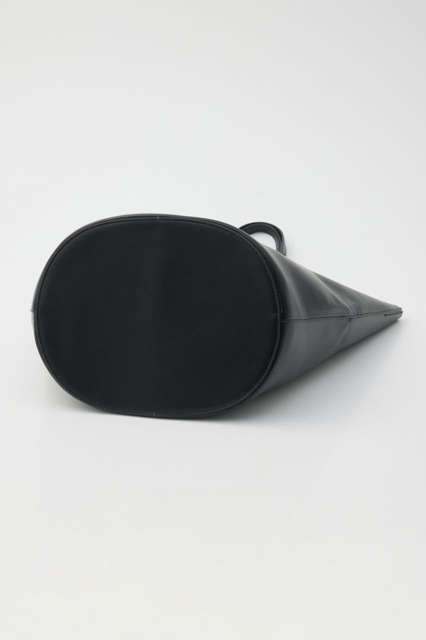 【ポイントアップ+4％対象商品】［予約］Trapezoid bag BLK FREE