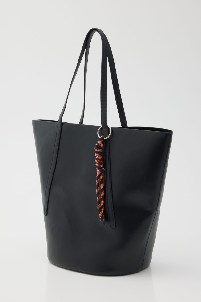 【ポイントアップ+4％対象商品】［予約］Trapezoid bag BLK FREE
