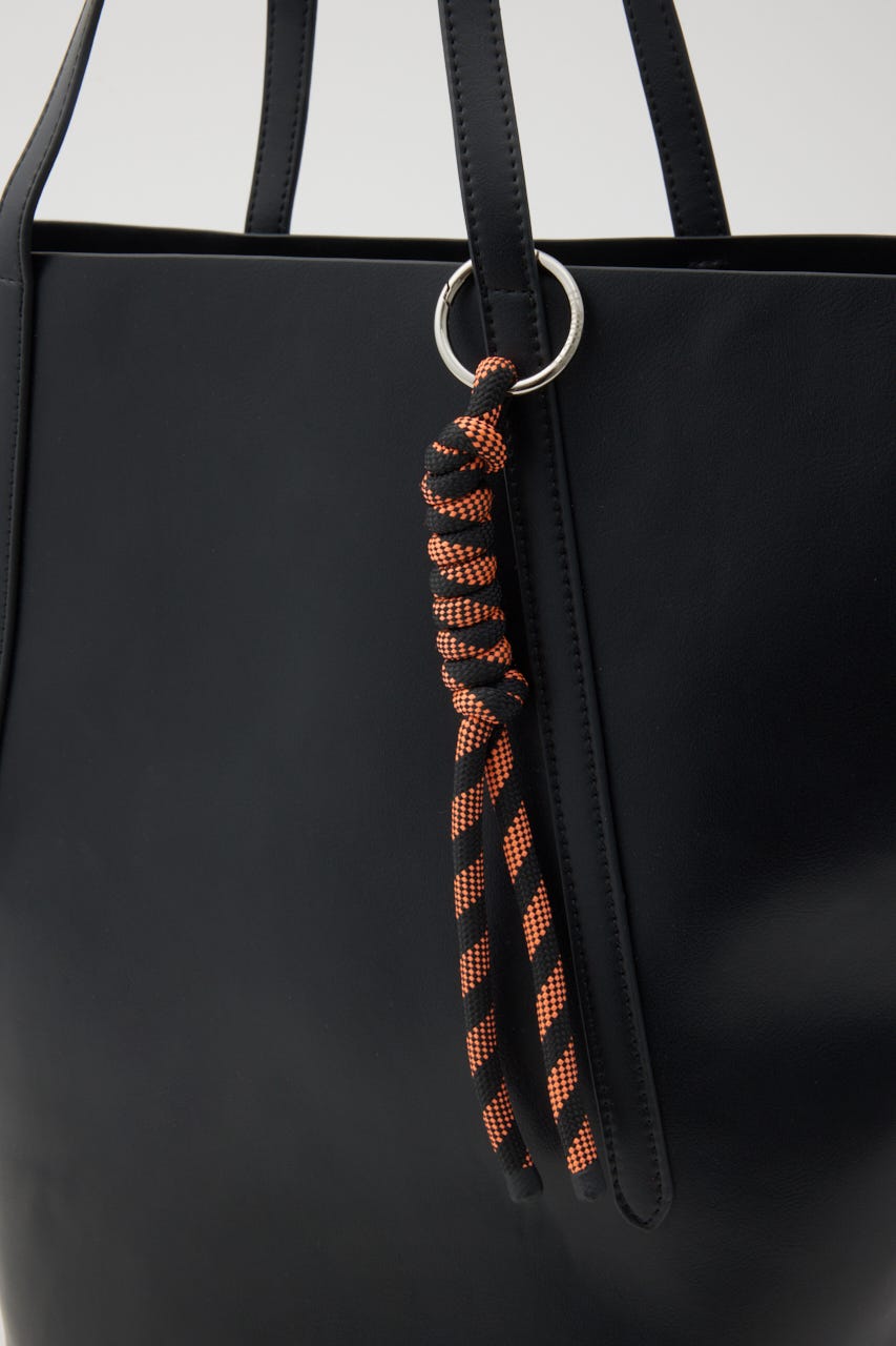 【ポイントアップ+4％対象商品】［予約］Trapezoid bag BLK FREE