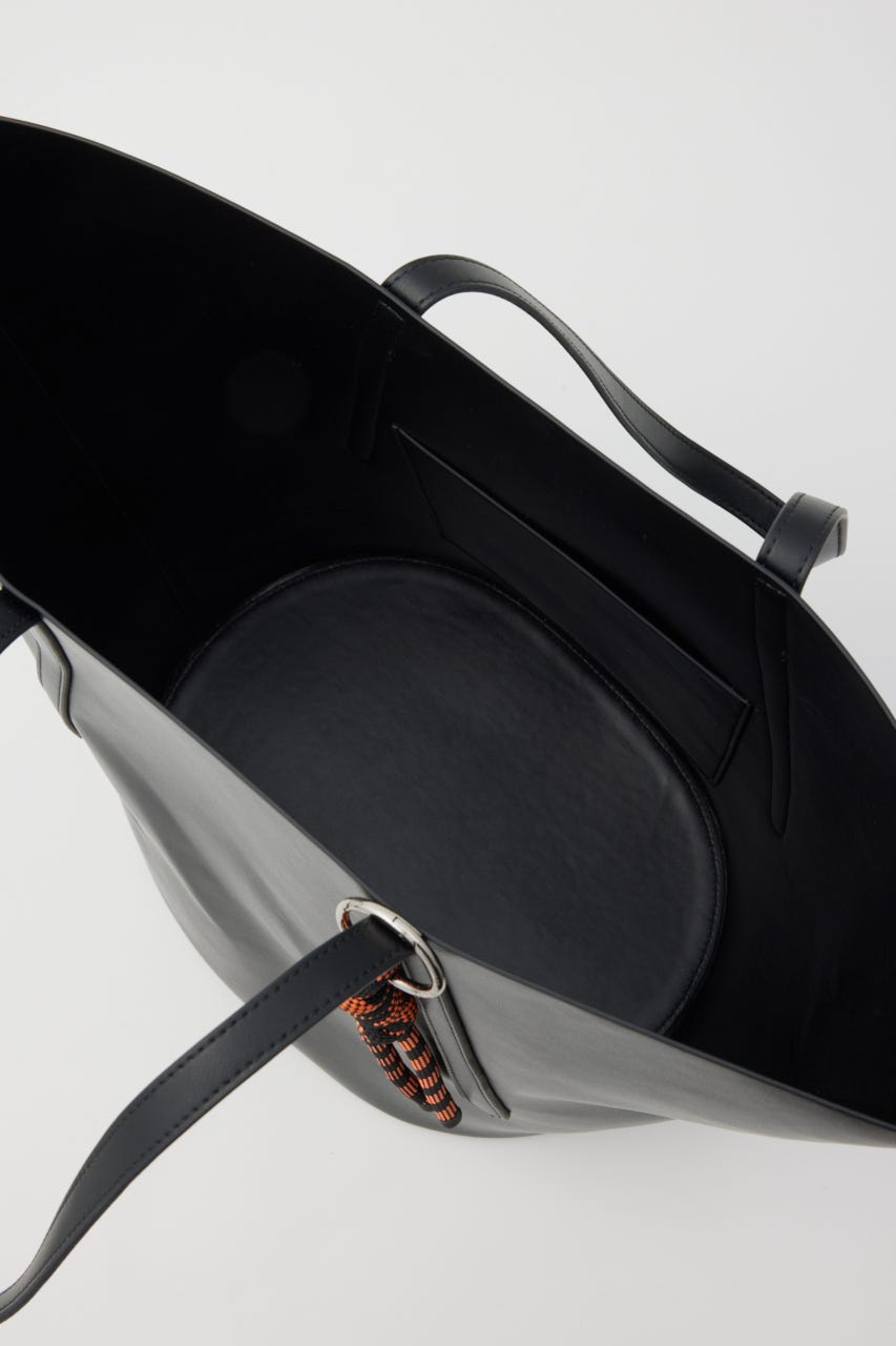 【ポイントアップ+4％対象商品】［予約］Trapezoid bag BLK FREE