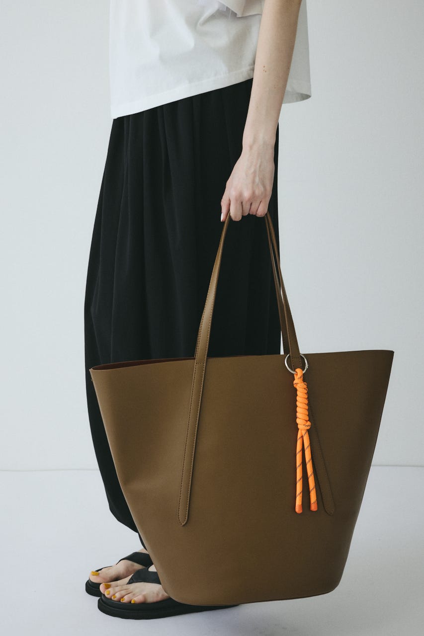 【ポイントアップ+4％対象商品】［予約］Trapezoid bag BRN FREE