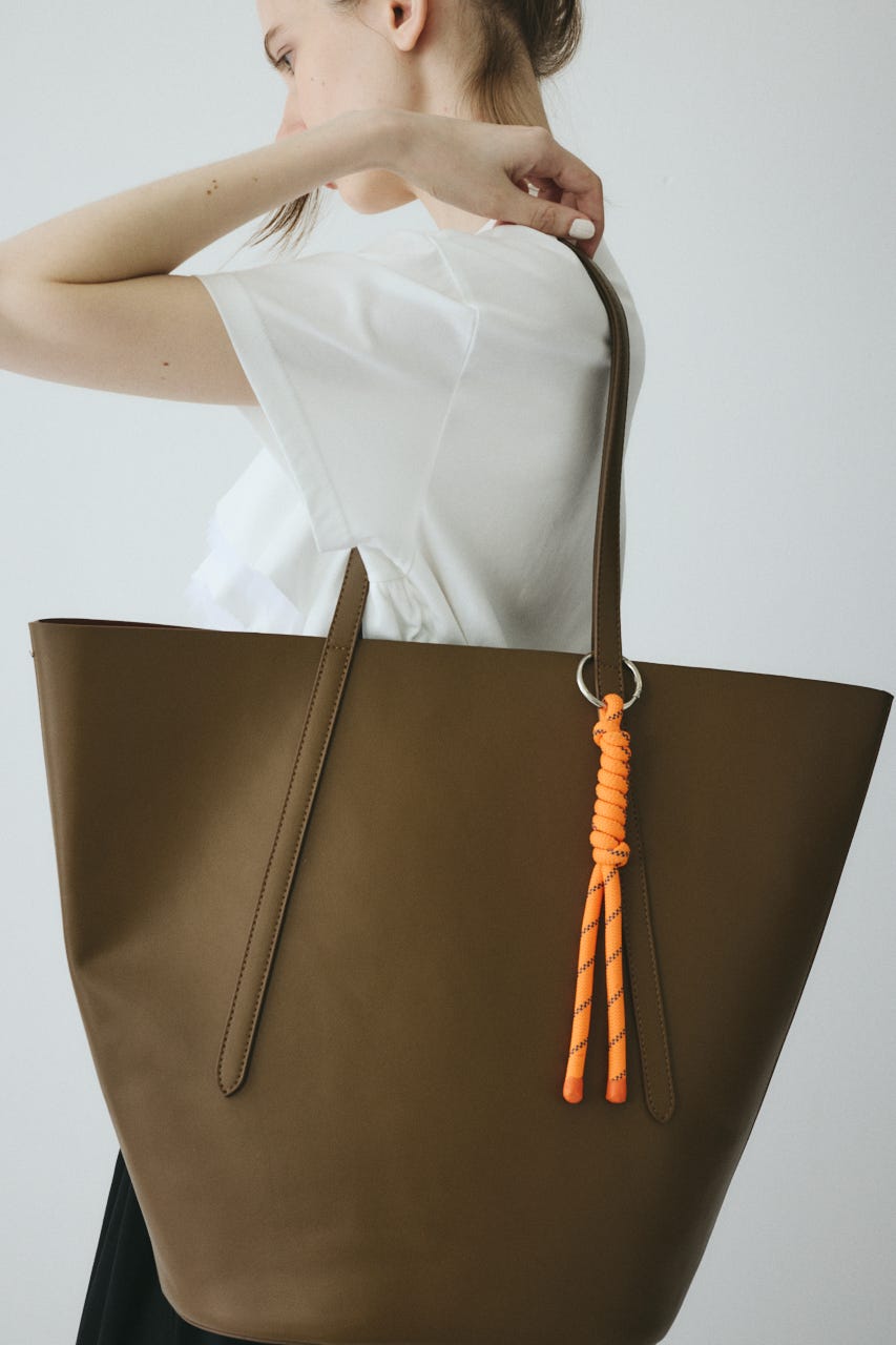 【ポイントアップ+4％対象商品】［予約］Trapezoid bag BRN FREE