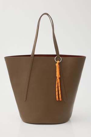 【ポイントアップ 4％対象商品】［予約］Trapezoid bag