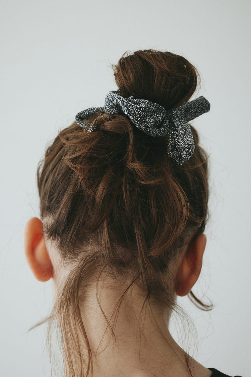 ［予約］Ribbon set scrunchie SLV FREE
