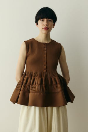 ［予約］Peplum knit tops