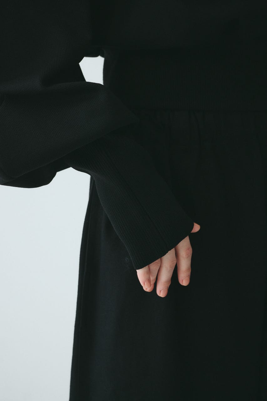 ［予約］Mountain sleeve tops BLK FREE