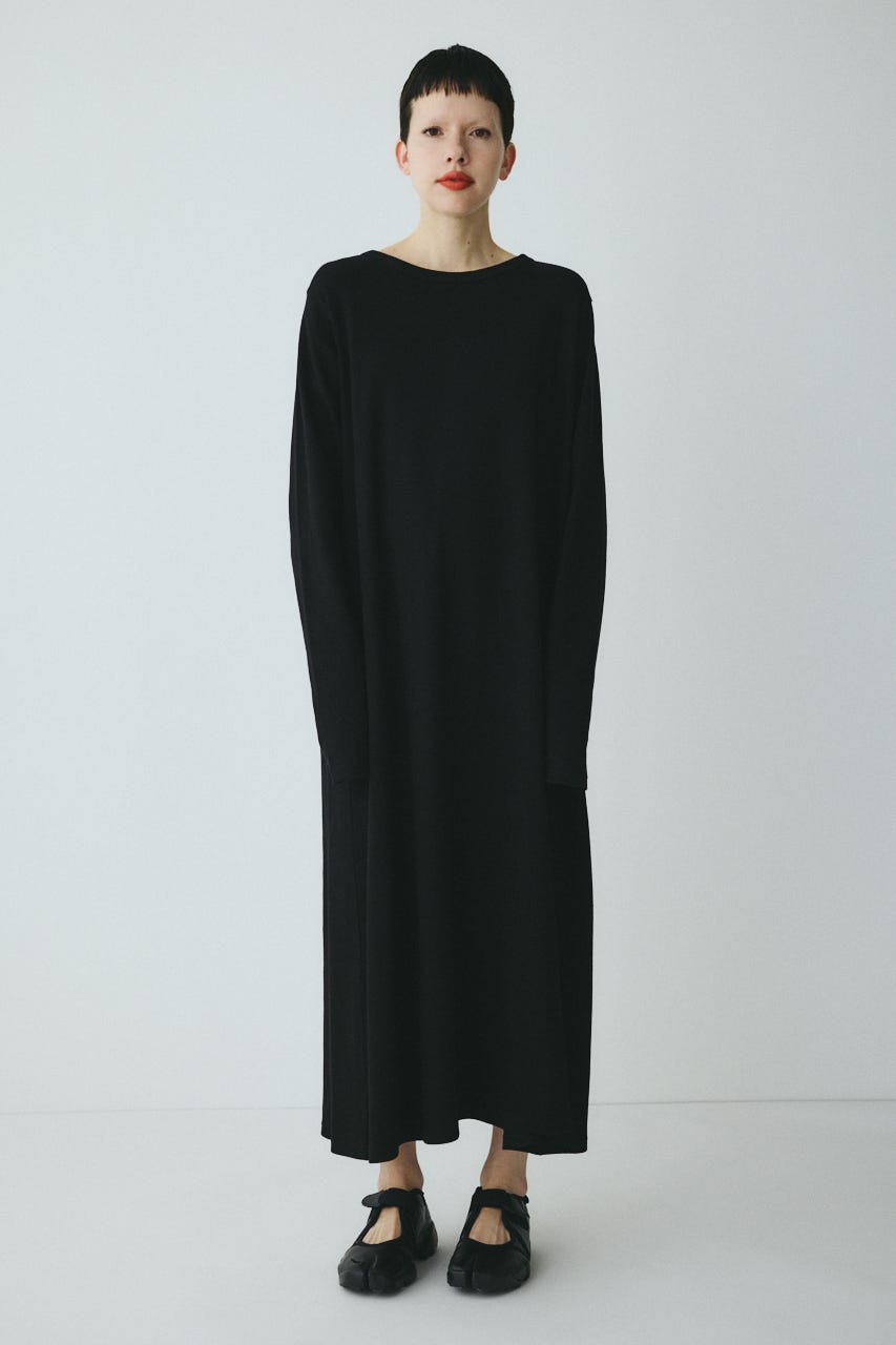 Back open cut dress BLK FREE