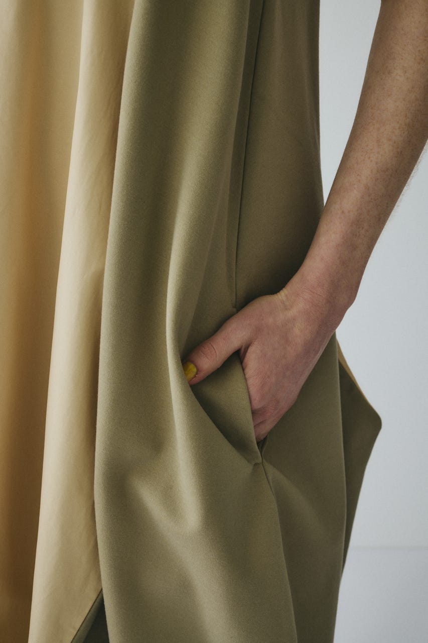 Round form dress L/KHA FREE