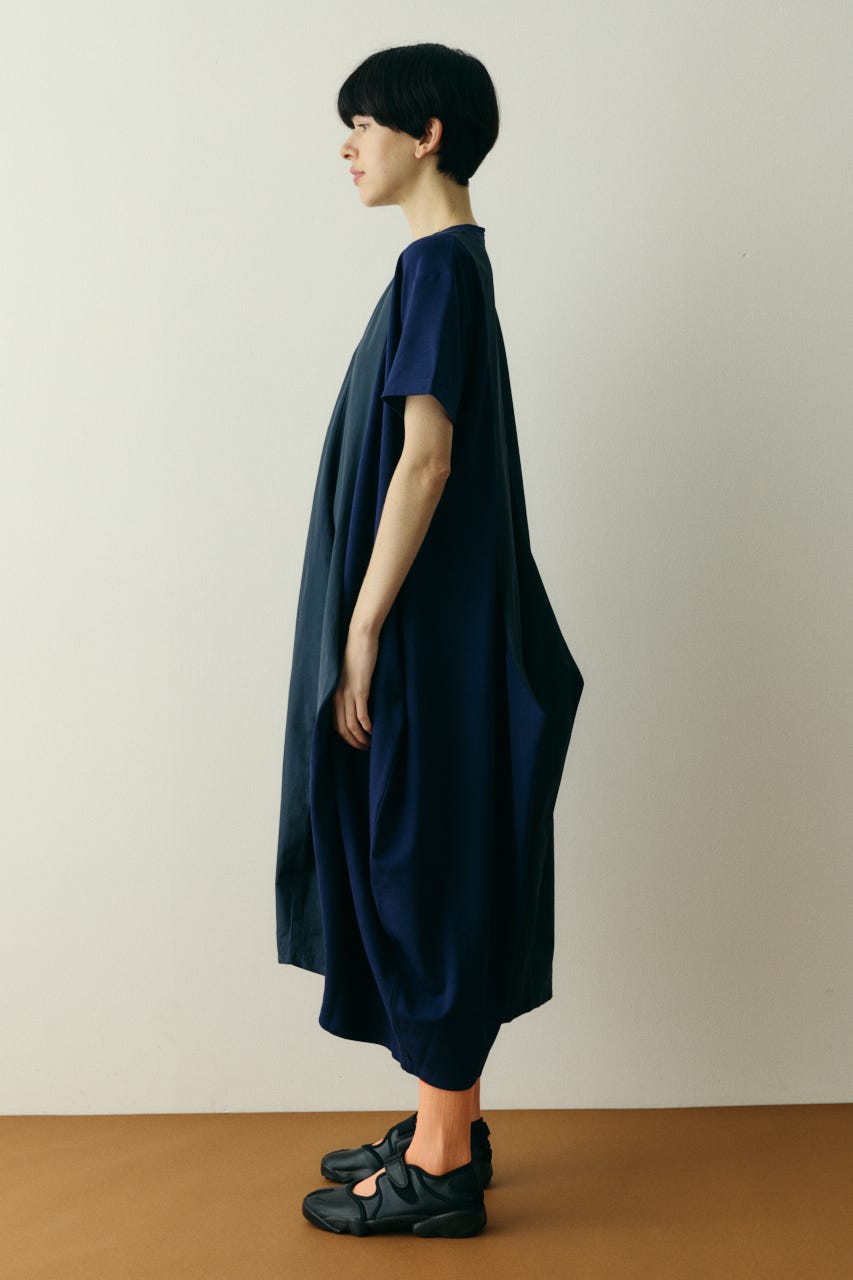 Round form dress NVY FREE